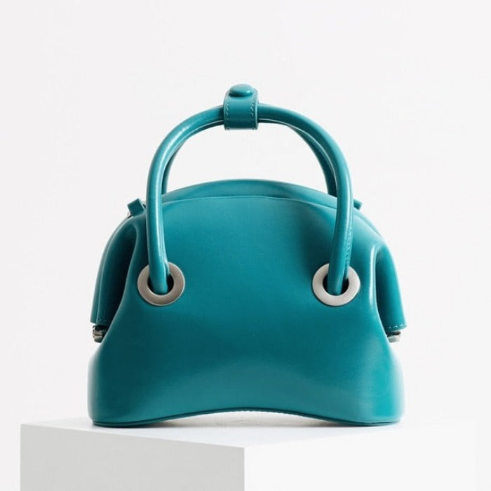Clara – Damen Handtasche aus Leder mit Eleganten Details