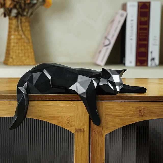 Mia – Kunstwerk GeoCat aus Resin für Kunstliebhaber