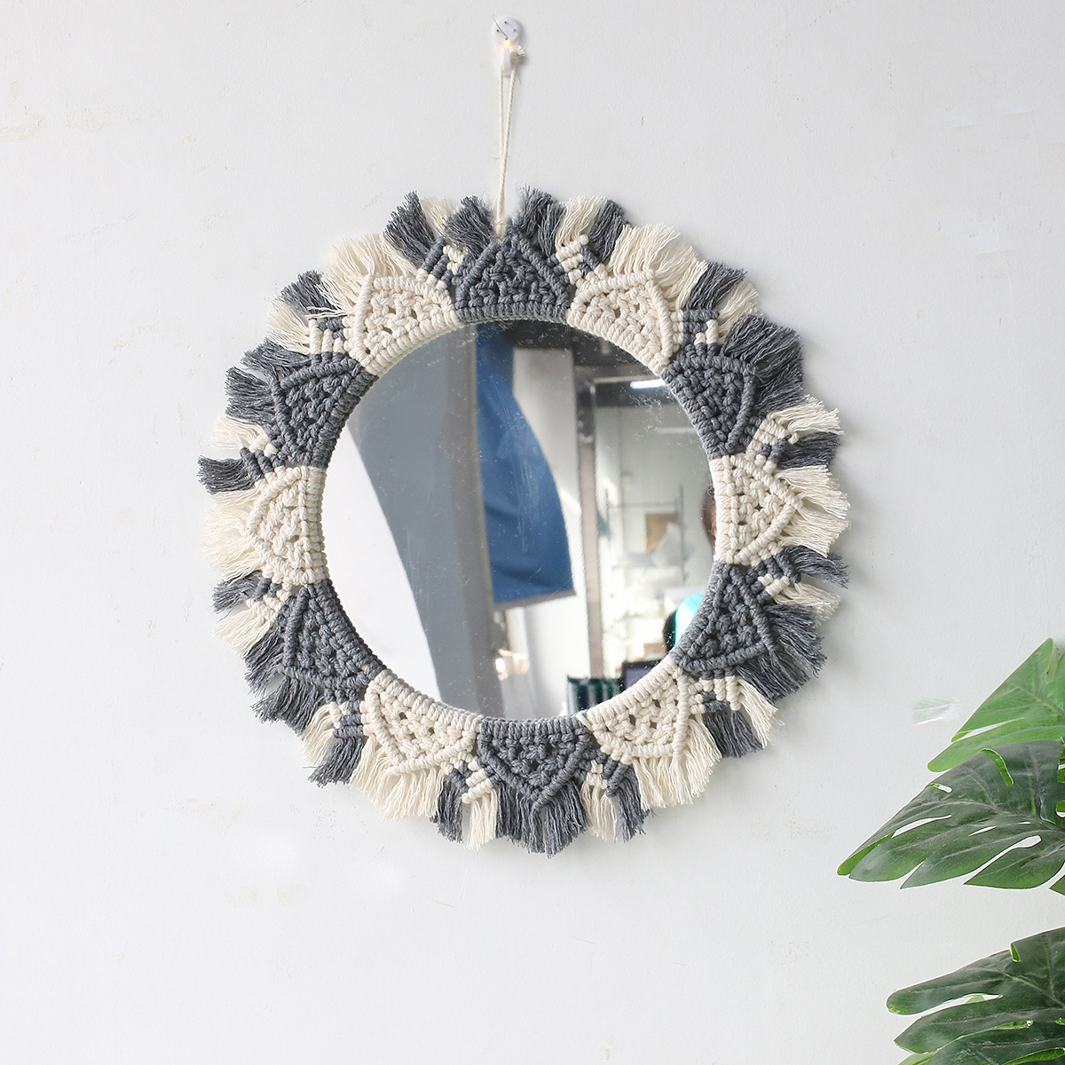Boho Wandspiegel mit Makramee-Rahmen